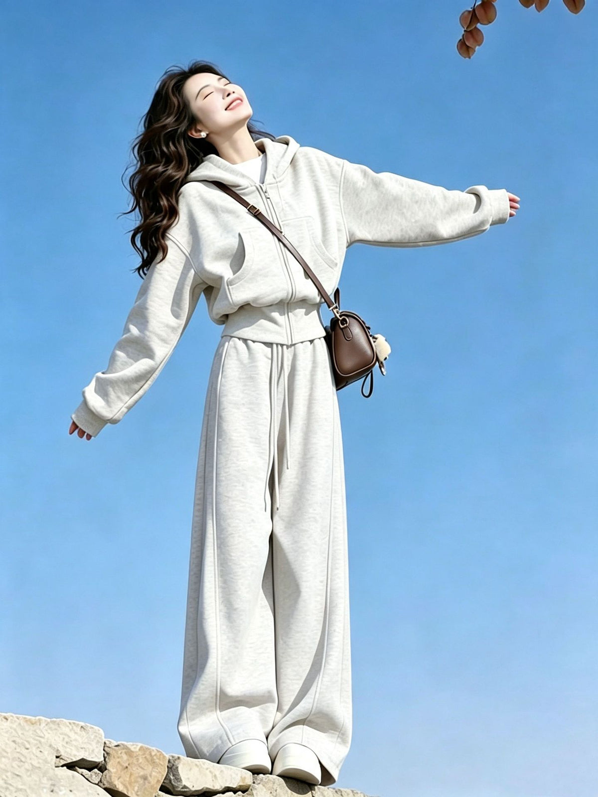 Gray sportswear women's autumn 2026 new women's Korean style casual petite sweatshirt jacket two-piece set
