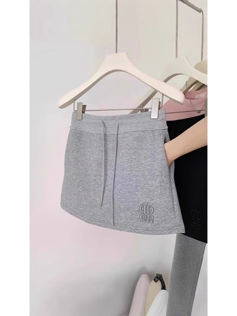 Gray short sports sweat skirt pants for women, 2025 spring new high-end drawstring hip-hugging short skirt, A-line skirt