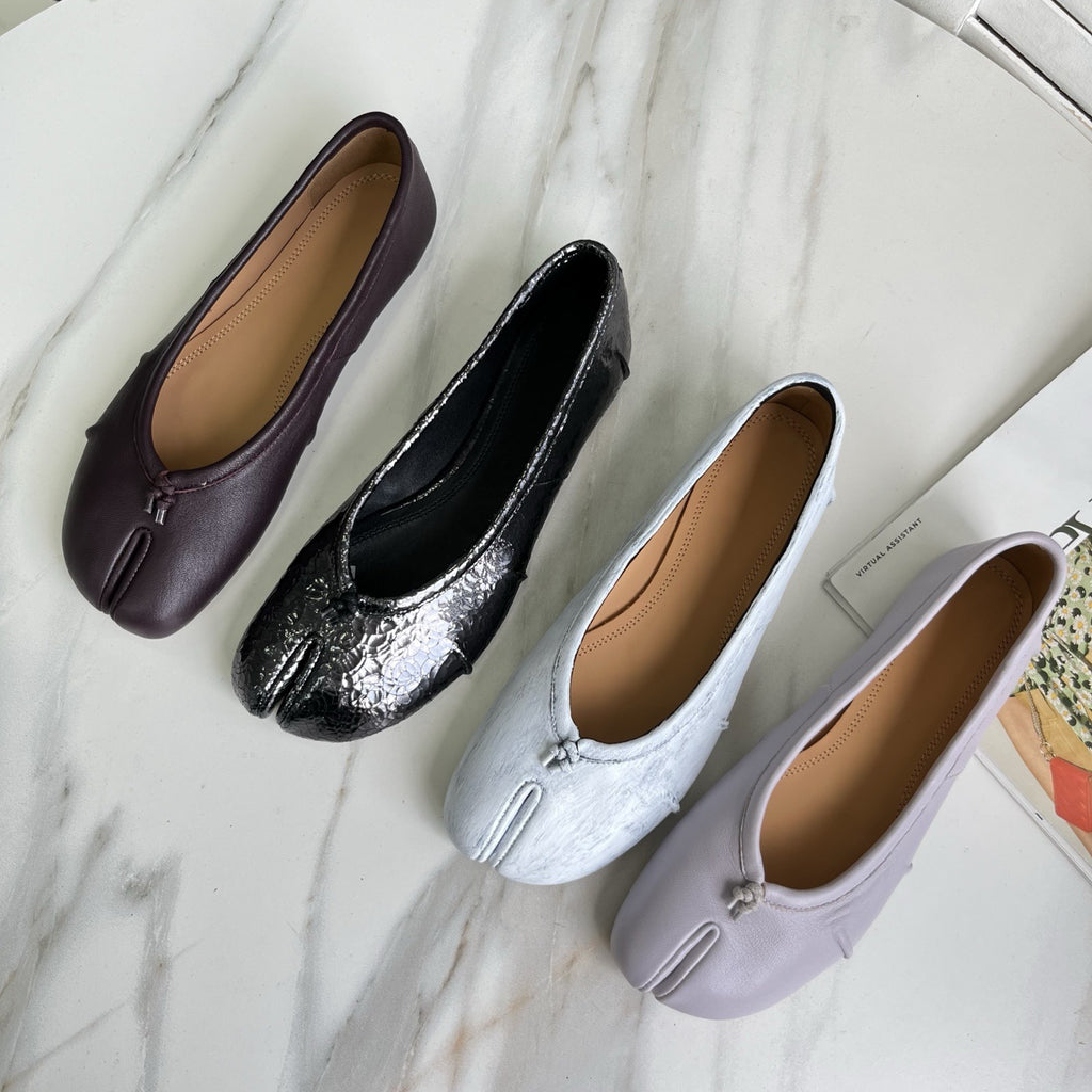 M*M6 unlabeled ballet flats, genuine leather TABI split-toe shoes, women's lamb hoof flat, shallow pleated high-end flats