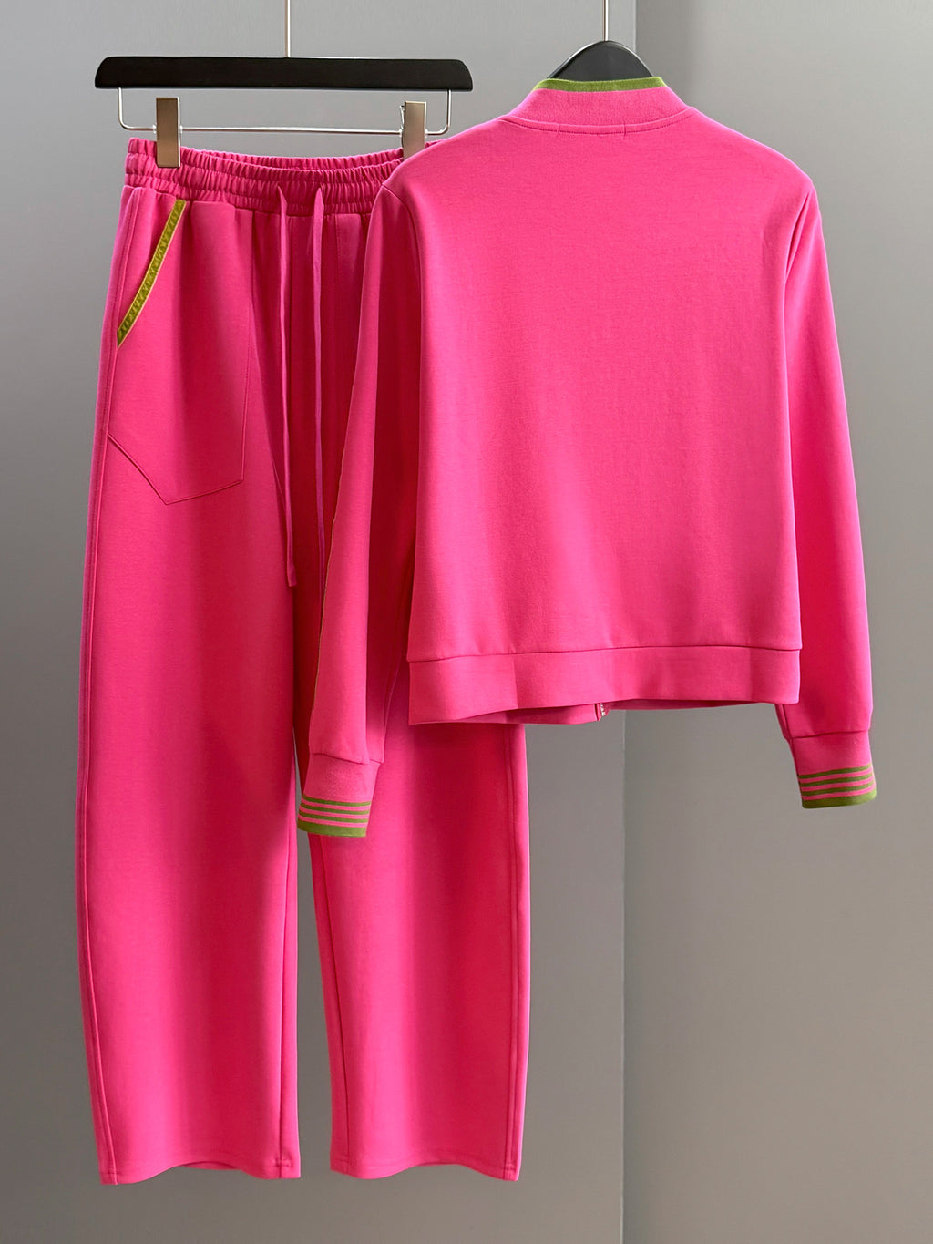 High-end European fashion casual set, women's autumn fuch-red cardigan, wide-leg pants two-piece set, slimming and trendy