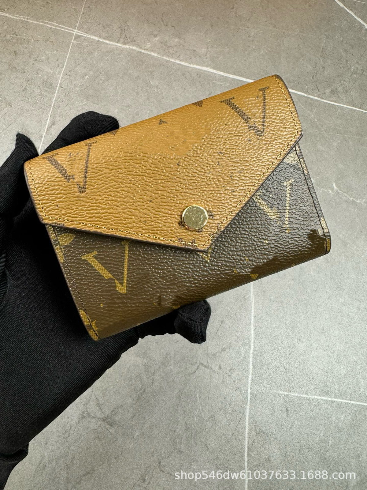 Foreign trade cross-border women's wallet tri-fold short embossed diamond pattern wallet fashionable classic multi-function card case simple