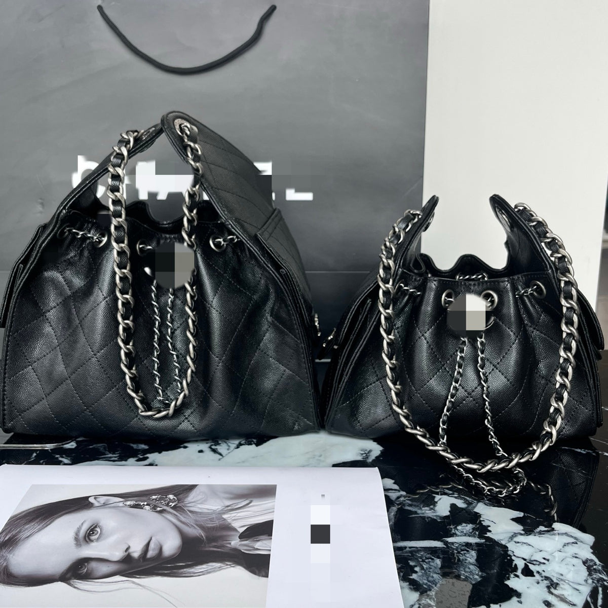 Classic Hobo Underarm Bag with Diamond Chain Single Shoulder Handbag for a High-End Look