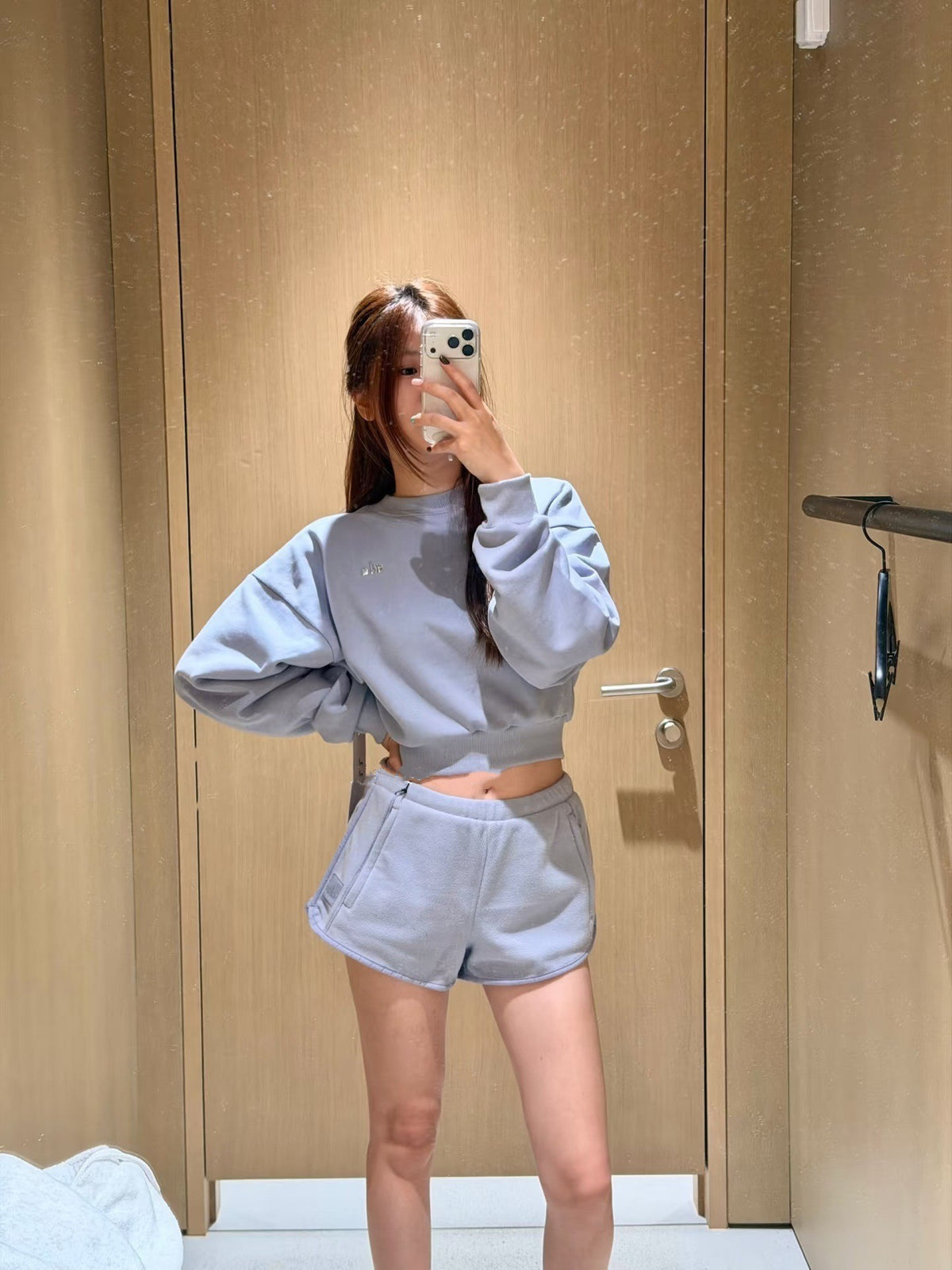 In stock new AIO short crew neck long-sleeve sweatshirt + drawstring shorts for women, casual loose and versatile daily set