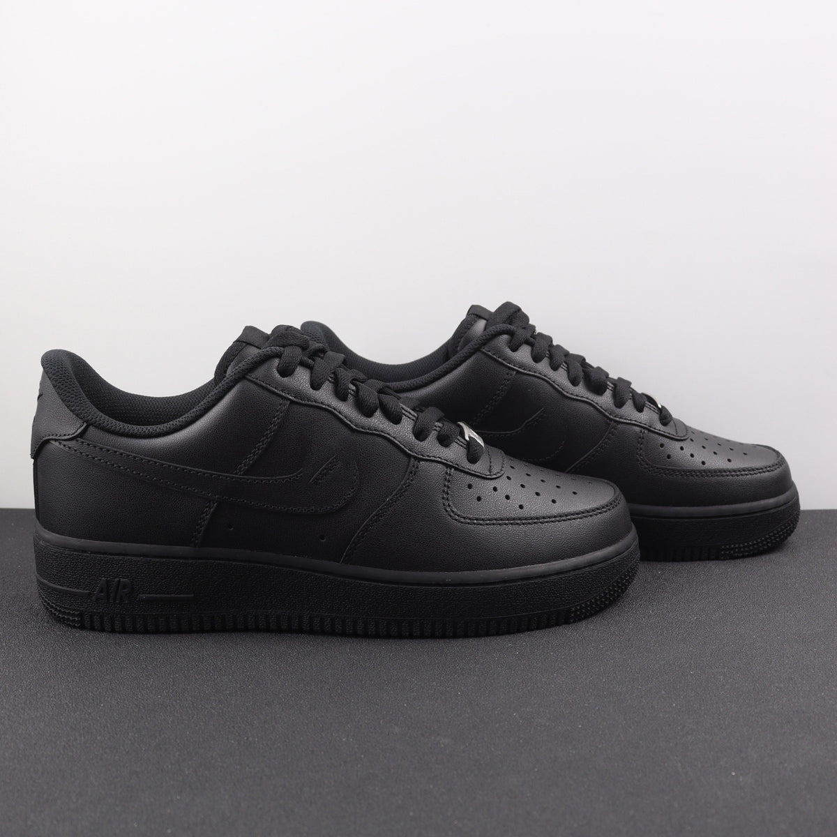 High-quality Air Force No.1 sneakers, women's thick-soled casual commuter white shoes, men's AF1 leather flat sports trendy shoes