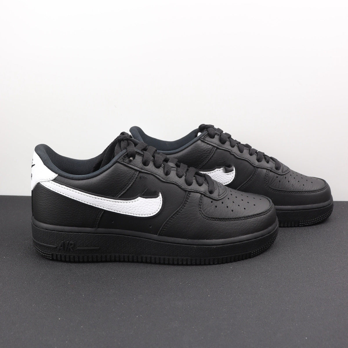 High-quality Air Force No.1 sneakers, women's thick-soled casual commuter white shoes, men's AF1 leather flat sports trendy shoes