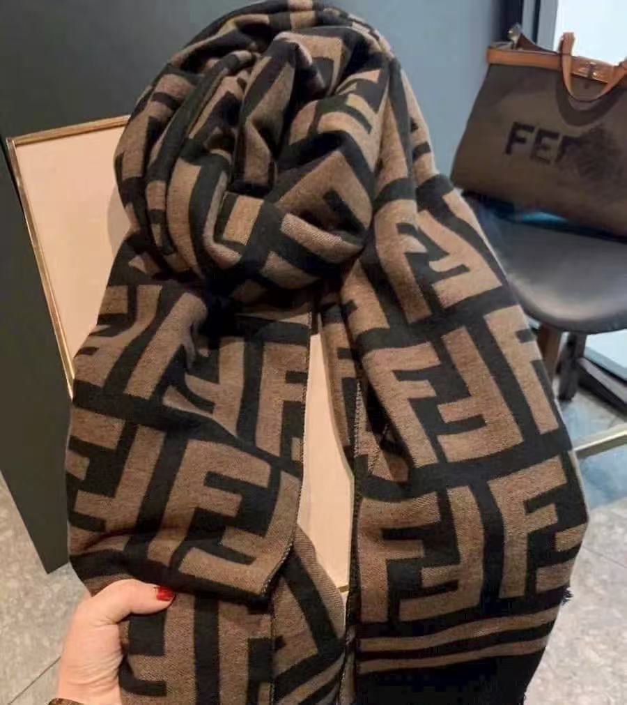 High-end versatile Scarf