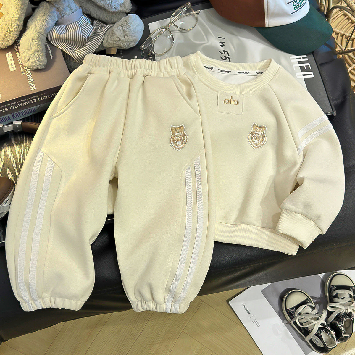 Boys' autumn and spring children's new crew neck sports sweatshirt two-piece set, side stripe sweatshirt casual set for women