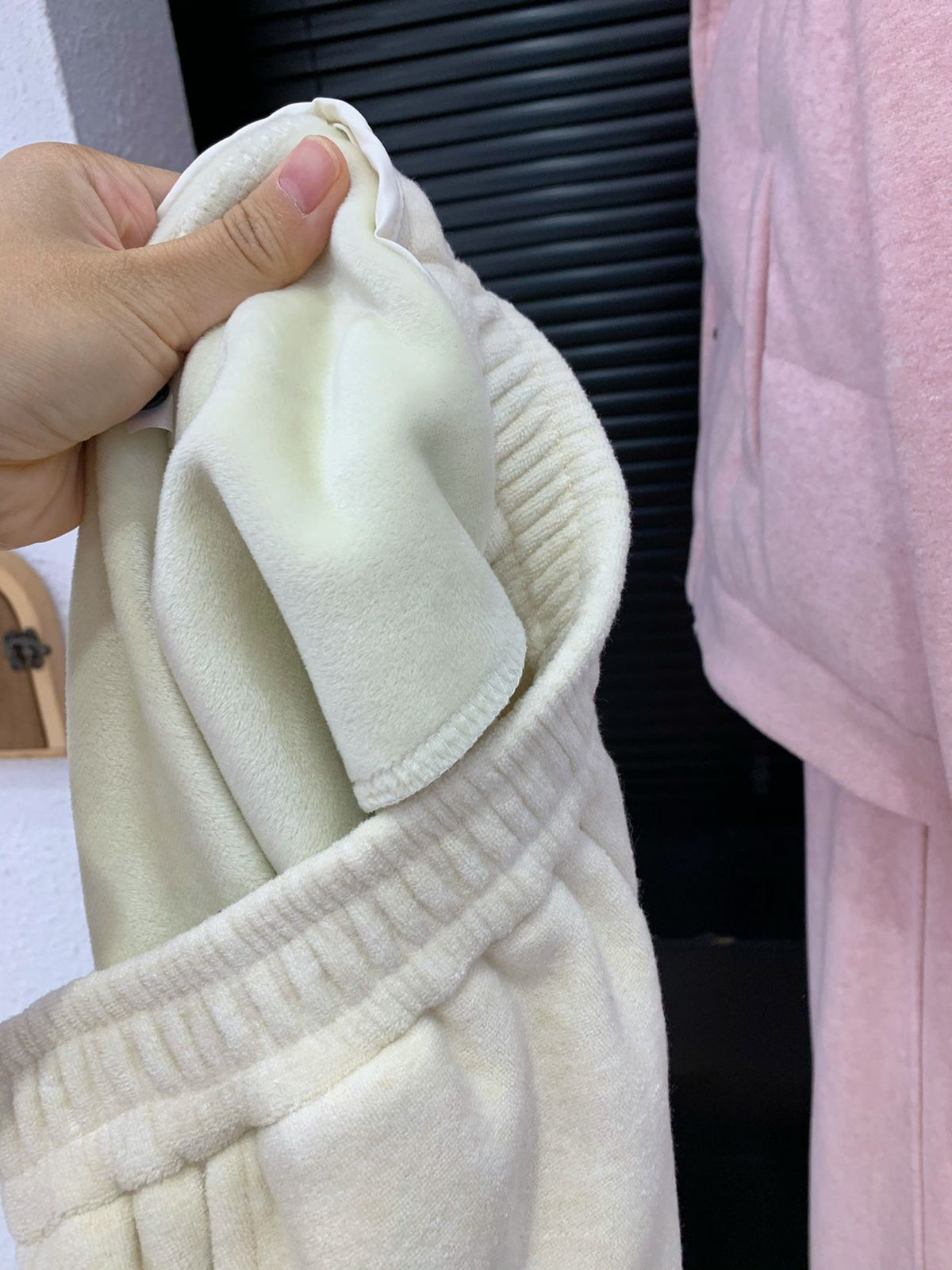 High-end pop sports style suit women's autumn and winter new cropped sweatshirt thickened sleeveless vest three-piece set women's