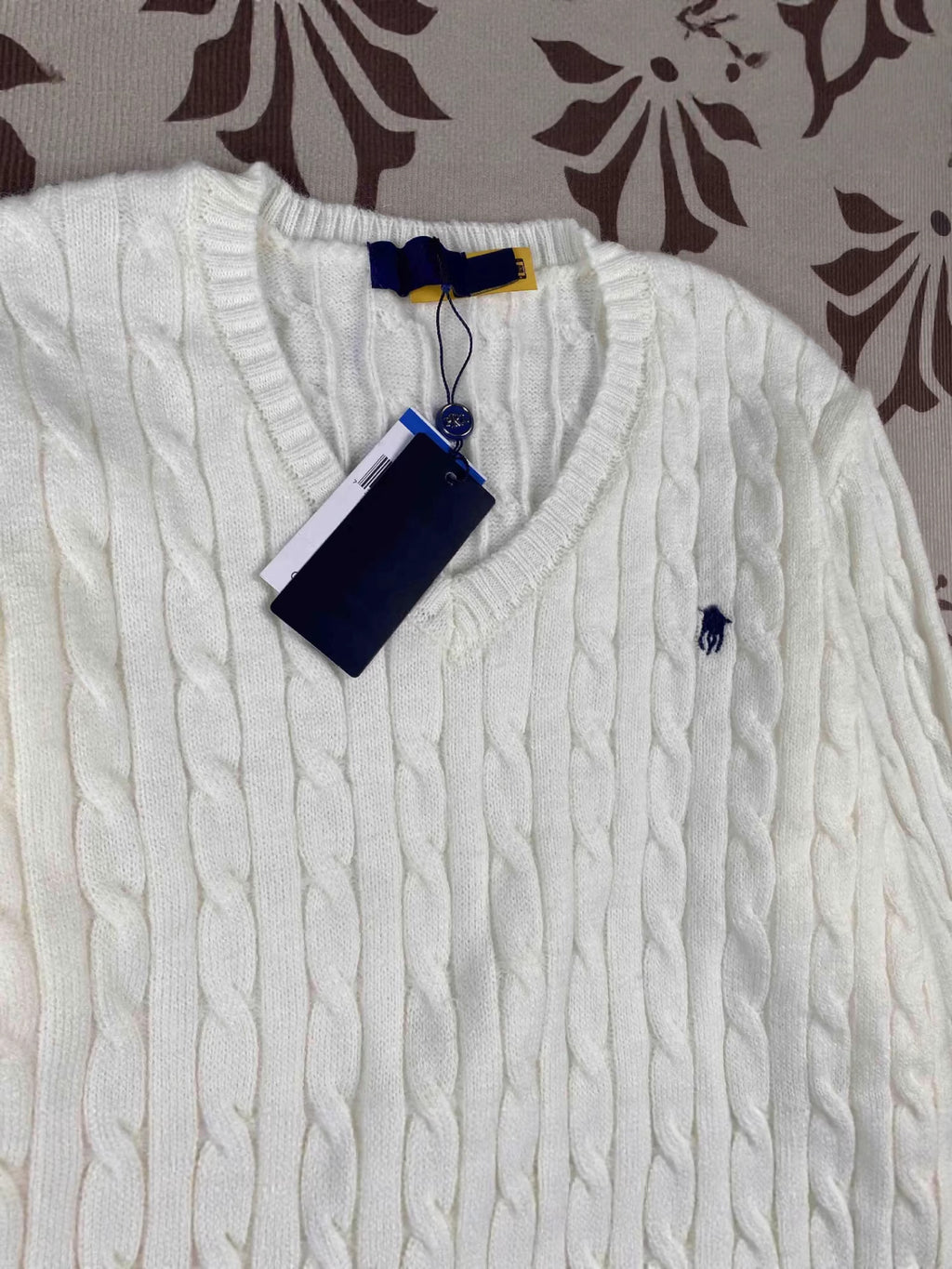 RL Rough Pony Logo Autumn/Winter Cable Twist V-neck Knit Top for Women, Available for Scanning, Embroidered Knit Sweater, Women's Top