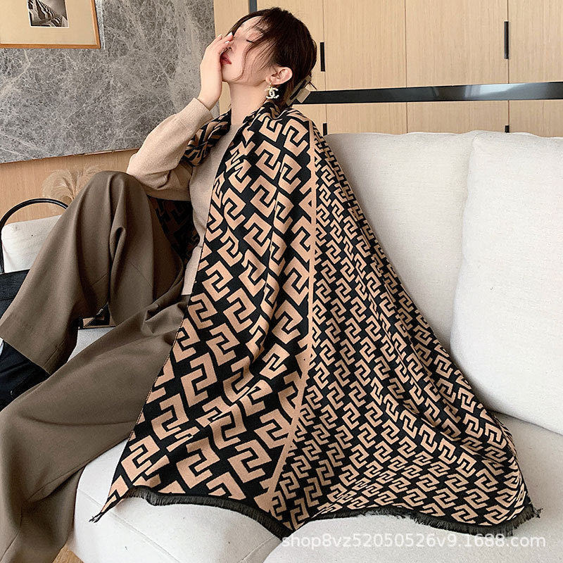 High-end versatile Scarf