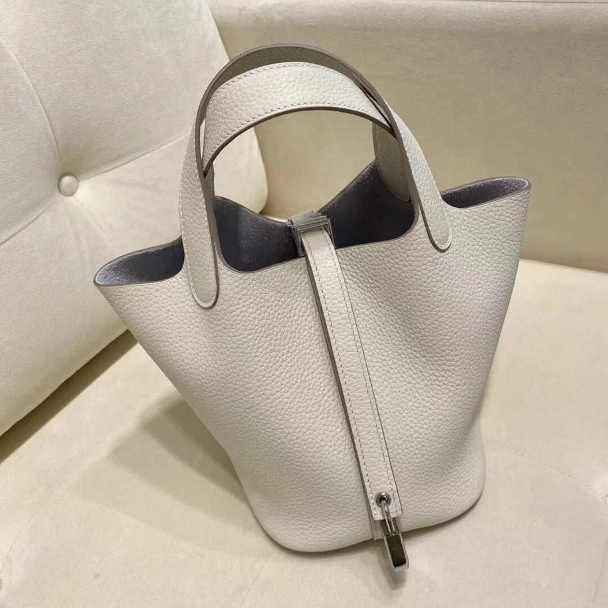 High version full set of packaging, first layer cowhide vegetable basket bag, fashionable and versatile bucket bag, leather simple handbag, women