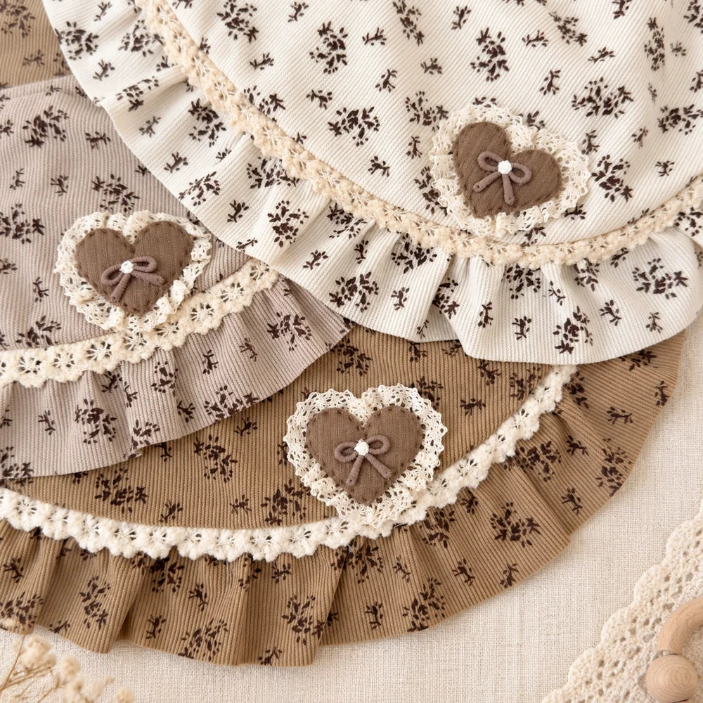 0-2 Years Baby Girl Ruffle Bib Vintage Floral Lace Feeding Drool Bib Soft Adjustable Snap Collar Infant Toddler Accessory